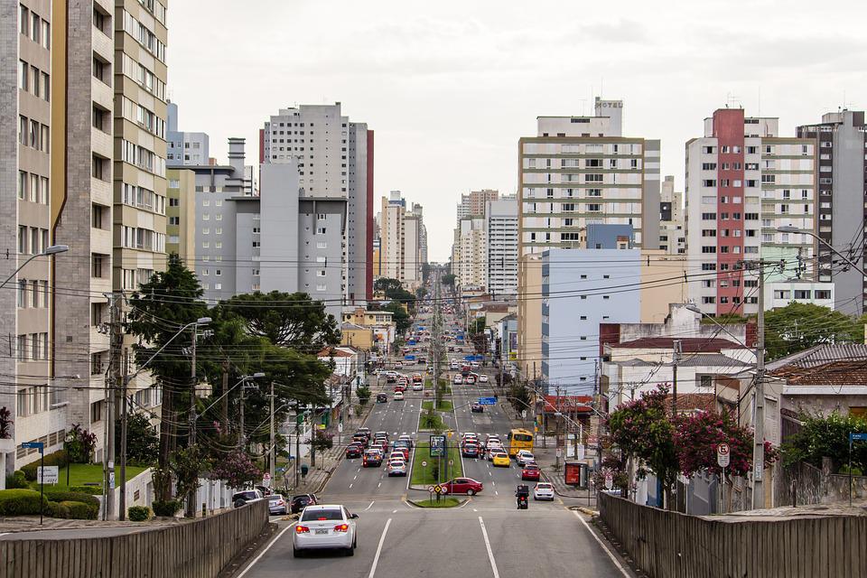 avenida visconde de guarapuava em curitiba